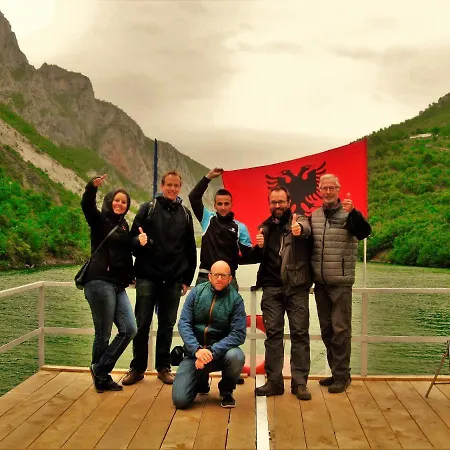 Rozafa Ferry & Hostel *