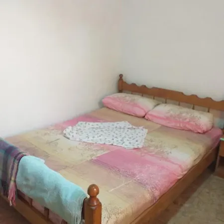 Hostel Rozafa Ferry & Koman