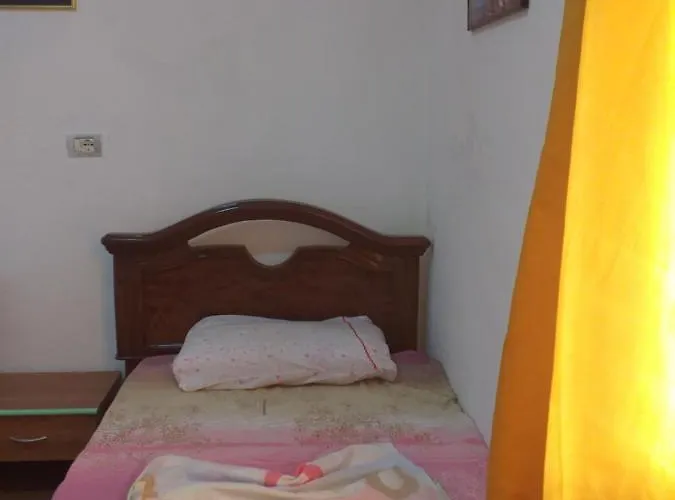 Hostel Rozafa Ferry &